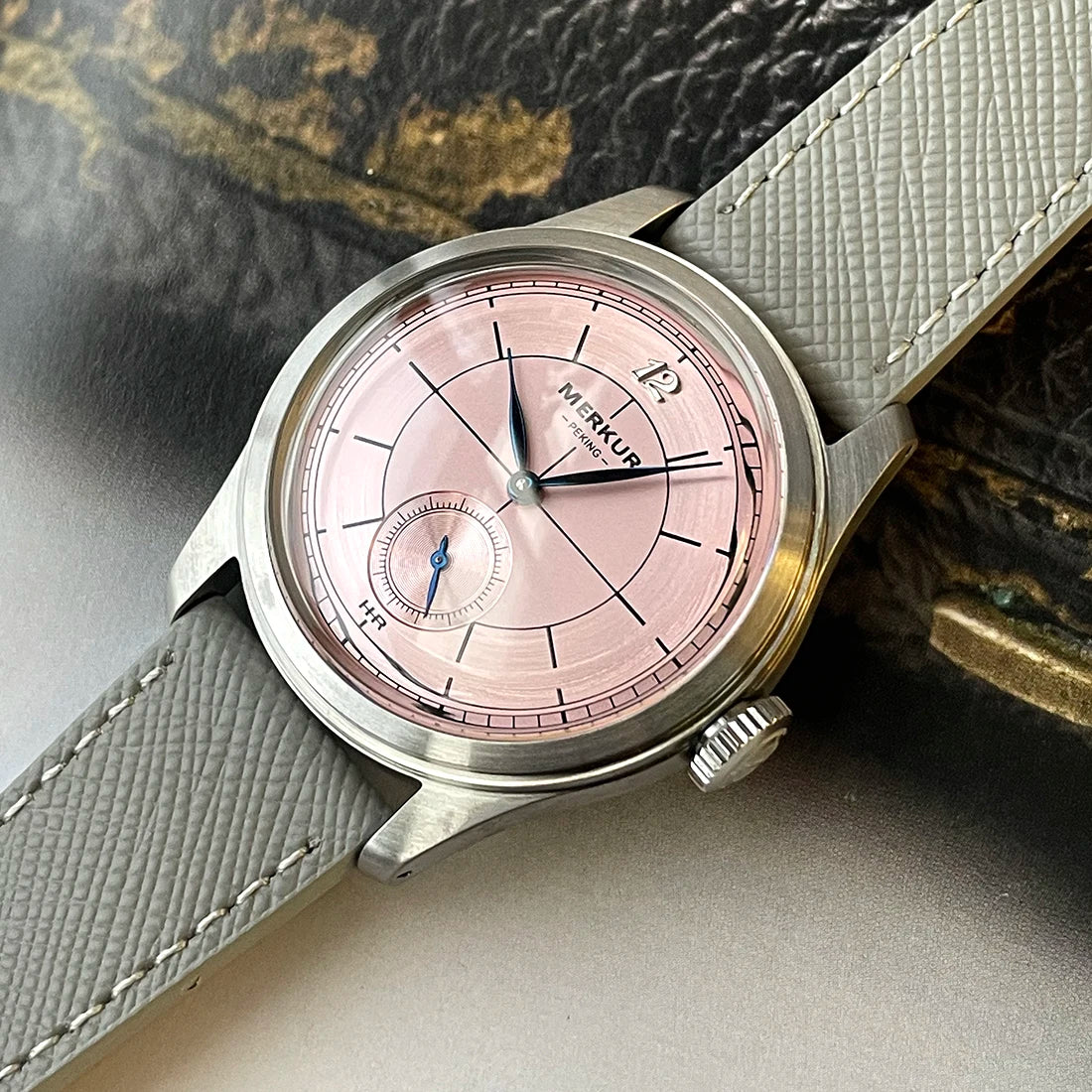 The New MERKUR Cross Line Sector Dial Green Retro Casual Watch for Men Business Series Manual Chorded Watch Relogio Metal